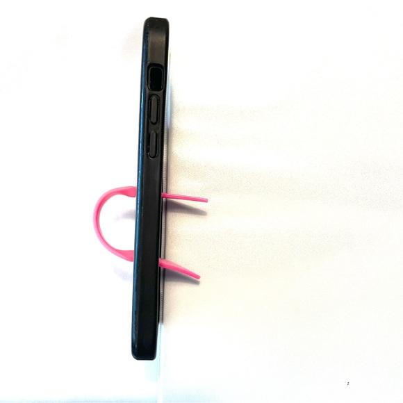 Midnight Leopard Righty Loopy Case for iPhone 12/12 Pro - Picture 7 of 9